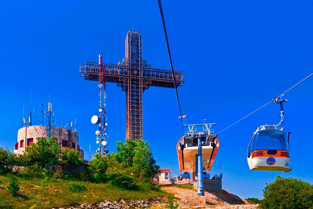 Millennium-Cross-A-Modern-Symbol-of-Faith-Unity-in-North-Macedonia